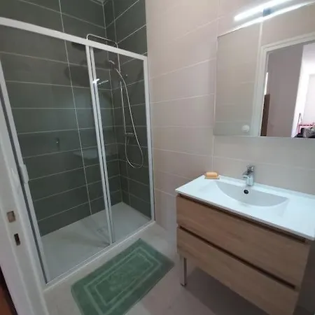 T2 Spacieux A 200m Du Port Apartment *